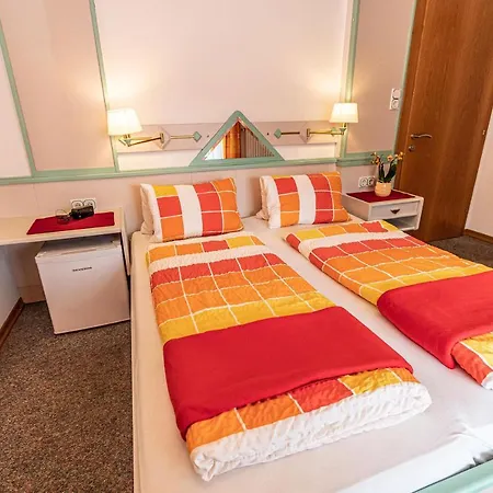 Seeappartements Bacher Penzion Seeboden