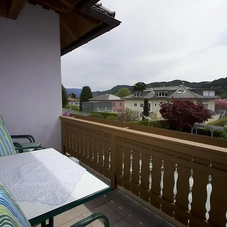 Guest house Seeappartements Bacher Seeboden