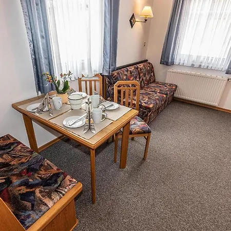 Seeappartements Bacher Penzion Seeboden